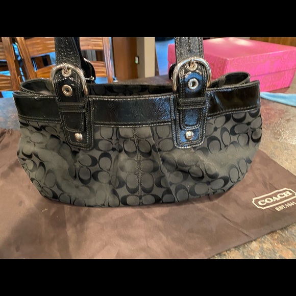 Coach purse - Picture 2 of 5